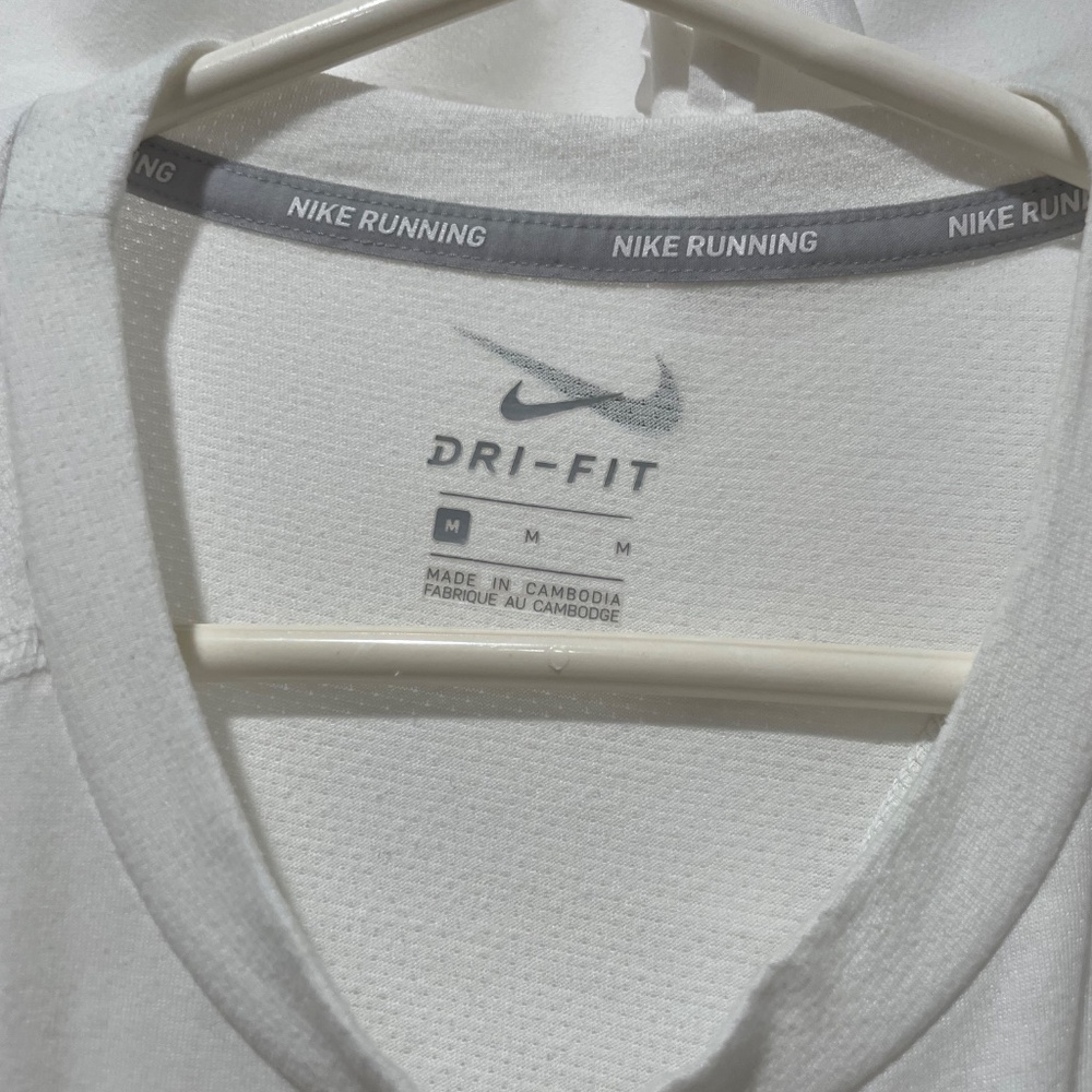 Nike White Athletic Tank with Floral Logo Sz M - Picture 3 of 11